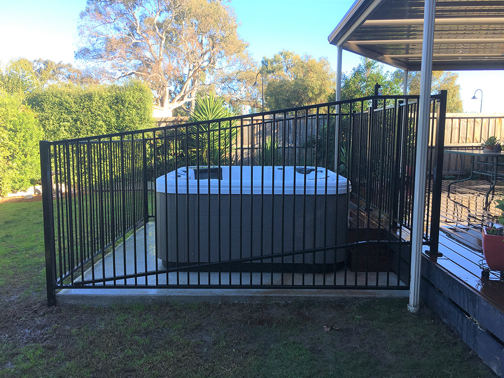 Simple Spa Privacy Fence for Small Space